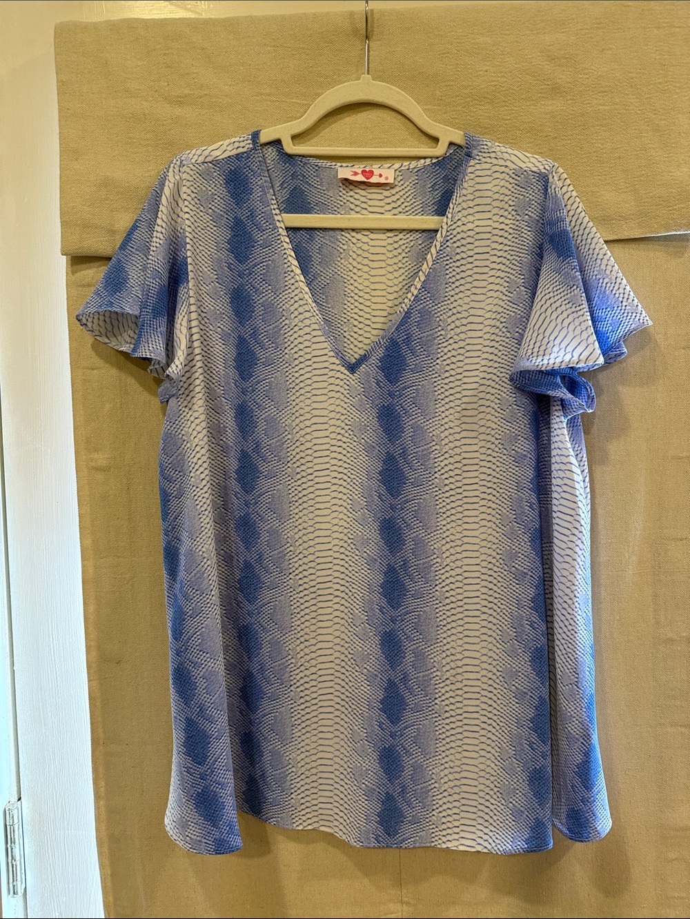 Buddy Love Blue & White V-Neck Flutter Sleeve Tunic